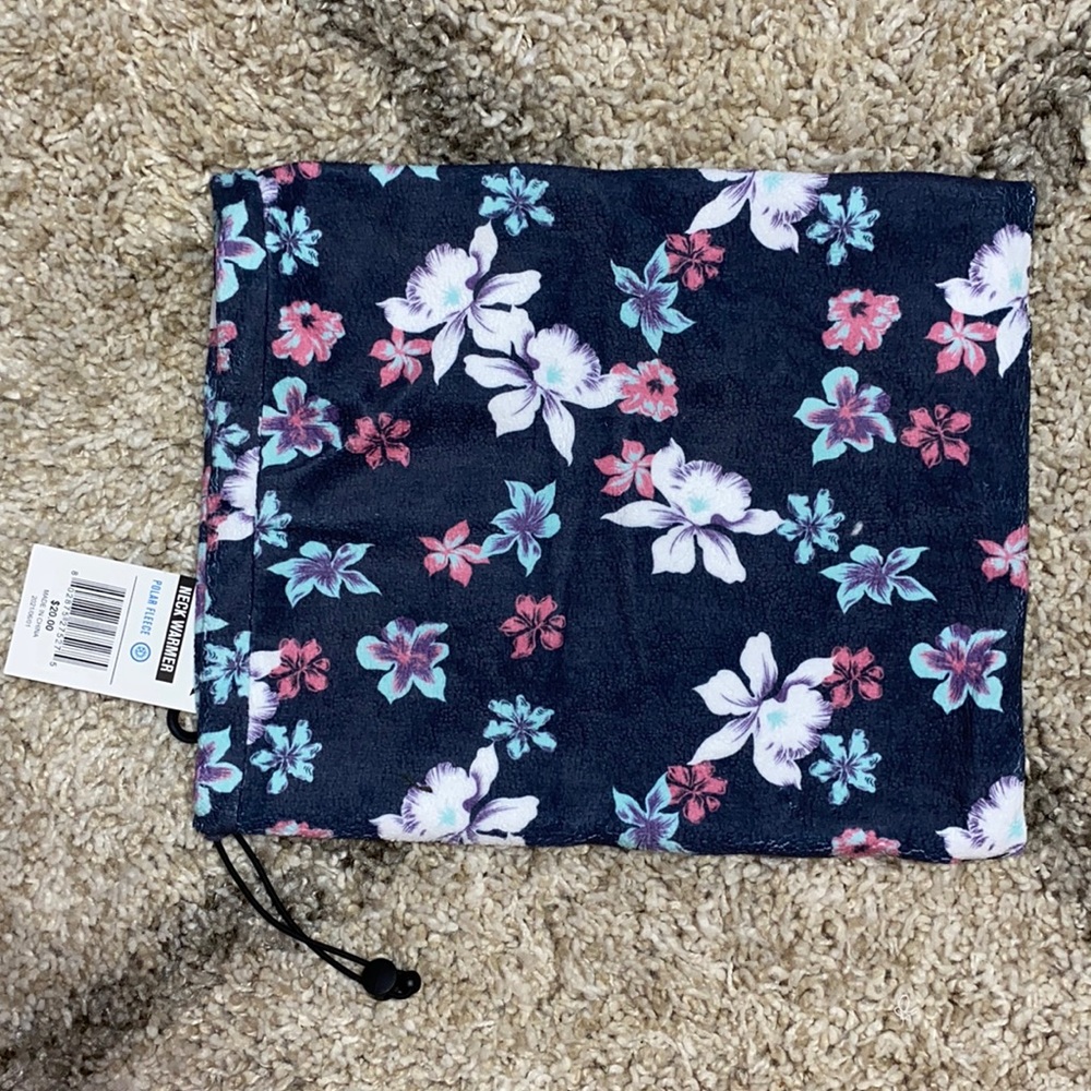 Hurley Neck Warmer! 💙